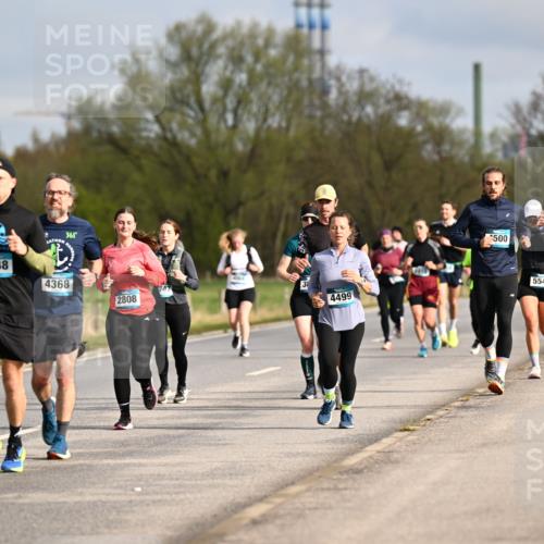 12.04.2026 - 45. Internationalen Wilhelmsburger Insellauf Dr. Thomas Lammeyer http://msf.ph/oto/9434938 12.04.2026 09:22:54 Laufen 361, 4448, 4368, 2808, 741, 4499, 500, 5544 meine-sportfotos.de