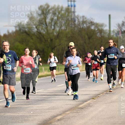 12.04.2026 - 45. Internationalen Wilhelmsburger Insellauf Dr. Thomas Lammeyer http://msf.ph/oto/9434941 12.04.2026 09:22:54 Laufen 4448, 361, 4368, 2808, 4499, 7915, 4500, 5544 meine-sportfotos.de