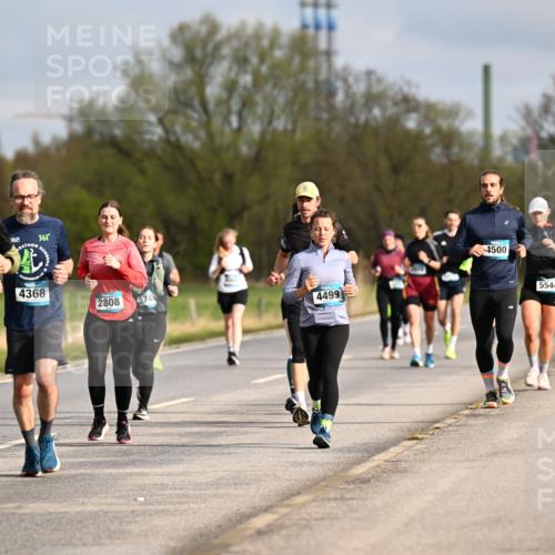 12.04.2026 - 45. Internationalen Wilhelmsburger Insellauf Dr. Thomas Lammeyer http://msf.ph/oto/9434942 12.04.2026 09:22:55 Laufen 4448, 361, 14, 4368, 2808, 574, 4499, 4500, 5544 meine-sportfotos.de