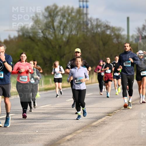12.04.2026 - 45. Internationalen Wilhelmsburger Insellauf Dr. Thomas Lammeyer http://msf.ph/oto/9434945 12.04.2026 09:22:55 Laufen 4448, 368, 2808, 747, 449, 4500, 5544 meine-sportfotos.de
