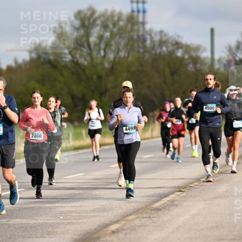 12.04.2026 - 45. Internationalen Wilhelmsburger Insellauf Dr. Thomas Lammeyer http://msf.ph/oto/9434946 12.04.2026 09:22:55 Laufen 4448, 4368, 4499, 2808, 4500, 5544 meine-sportfotos.de