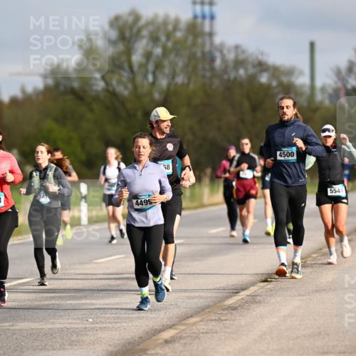 12.04.2026 - 45. Internationalen Wilhelmsburger Insellauf Dr. Thomas Lammeyer http://msf.ph/oto/9434952 12.04.2026 09:22:56 Laufen 361, 4368, 2808, 747, 4495, 68, 4500, 5544 meine-sportfotos.de
