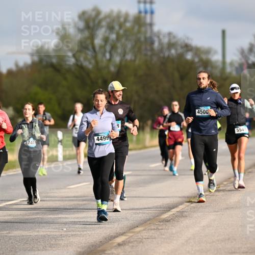 12.04.2026 - 45. Internationalen Wilhelmsburger Insellauf Dr. Thomas Lammeyer http://msf.ph/oto/9434953 12.04.2026 09:22:57 Laufen 361, 4368, 2808, 5747, 4499, 8, 4500, 5544 meine-sportfotos.de