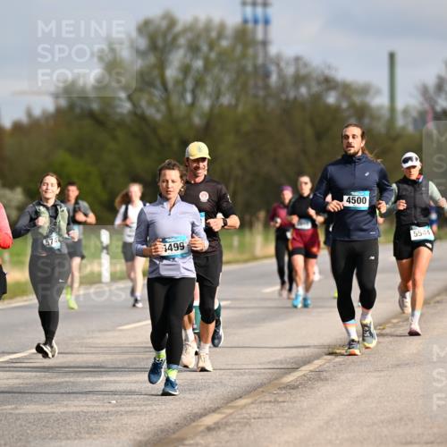 12.04.2026 - 45. Internationalen Wilhelmsburger Insellauf Dr. Thomas Lammeyer http://msf.ph/oto/9434954 12.04.2026 09:22:57 Laufen 361, 368, 2808, 574, 1499, 4500, 5544 meine-sportfotos.de