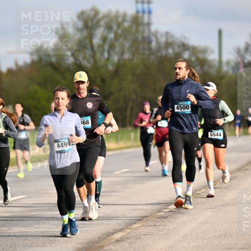 12.04.2026 - 45. Internationalen Wilhelmsburger Insellauf Dr. Thomas Lammeyer http://msf.ph/oto/9434961 12.04.2026 09:22:58 Laufen 508, 147, 4499, 168, 4500, 5544 meine-sportfotos.de