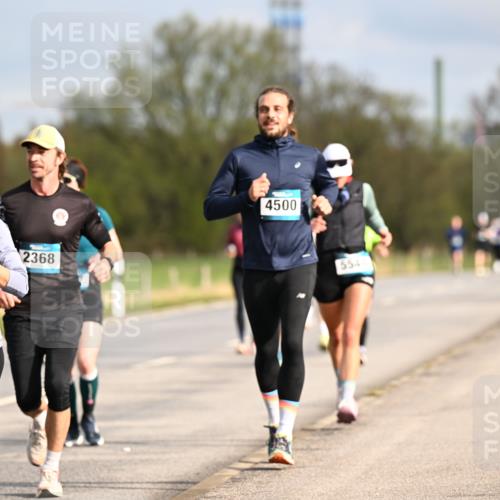 12.04.2026 - 45. Internationalen Wilhelmsburger Insellauf Dr. Thomas Lammeyer http://msf.ph/oto/9434973 12.04.2026 09:23:00 Laufen 574, 4499, 2368, 4500, 554 meine-sportfotos.de