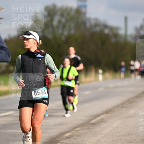 12.04.2026 - 45. Internationalen Wilhelmsburger Insellauf Dr. Thomas Lammeyer http://msf.ph/oto/9434992 12.04.2026 09:23:03 Laufen 500, 5544 meine-sportfotos.de