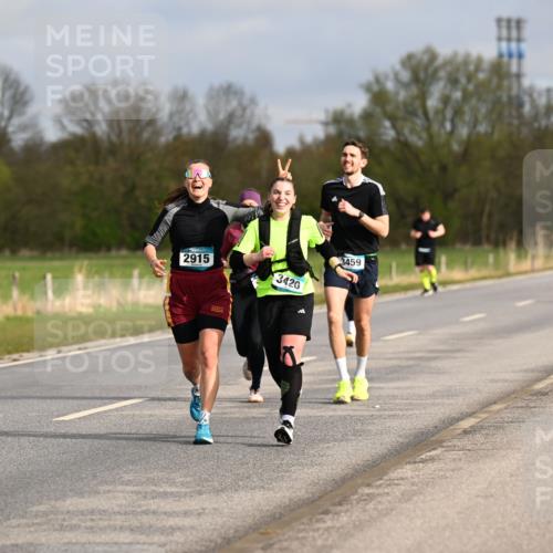 12.04.2026 - 45. Internationalen Wilhelmsburger Insellauf Dr. Thomas Lammeyer http://msf.ph/oto/9435006 12.04.2026 09:23:07 Laufen 69, 2915, 3420, 3459 meine-sportfotos.de