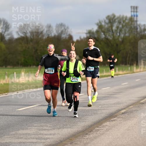 12.04.2026 - 45. Internationalen Wilhelmsburger Insellauf Dr. Thomas Lammeyer http://msf.ph/oto/9435007 12.04.2026 09:23:07 Laufen 9, 2915, 3420, 3459 meine-sportfotos.de