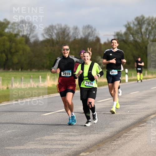 12.04.2026 - 45. Internationalen Wilhelmsburger Insellauf Dr. Thomas Lammeyer http://msf.ph/oto/9435010 12.04.2026 09:23:07 Laufen 4069, 2915, 3420, 3459 meine-sportfotos.de
