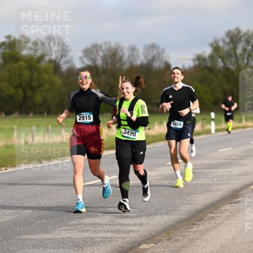 12.04.2026 - 45. Internationalen Wilhelmsburger Insellauf Dr. Thomas Lammeyer http://msf.ph/oto/9435014 12.04.2026 09:23:08 Laufen 69, 2915, 3420, 3459 meine-sportfotos.de