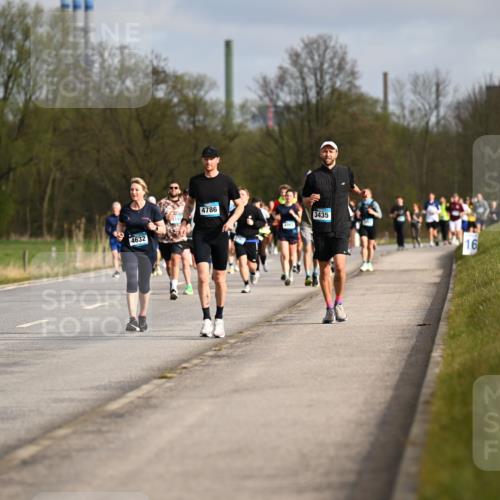 12.04.2026 - 45. Internationalen Wilhelmsburger Insellauf Dr. Thomas Lammeyer http://msf.ph/oto/9435016 12.04.2026 09:23:13 Laufen 4632, 4786, 3435, 16 meine-sportfotos.de