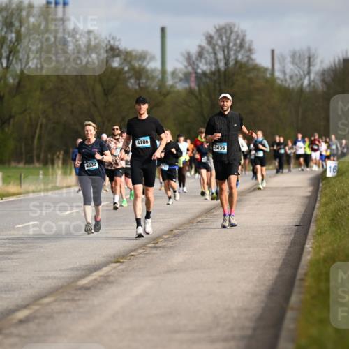 12.04.2026 - 45. Internationalen Wilhelmsburger Insellauf Dr. Thomas Lammeyer http://msf.ph/oto/9435022 12.04.2026 09:23:14 Laufen 4632, 4786, 3435, 16 meine-sportfotos.de