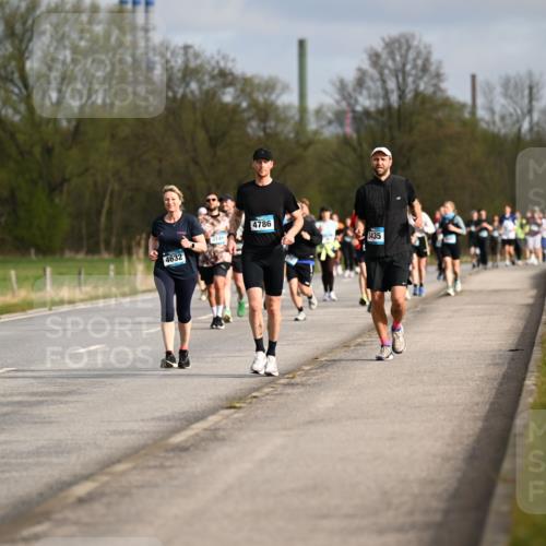 12.04.2026 - 45. Internationalen Wilhelmsburger Insellauf Dr. Thomas Lammeyer http://msf.ph/oto/9435027 12.04.2026 09:23:15 Laufen 4632, 3149, 4786, 3435 meine-sportfotos.de