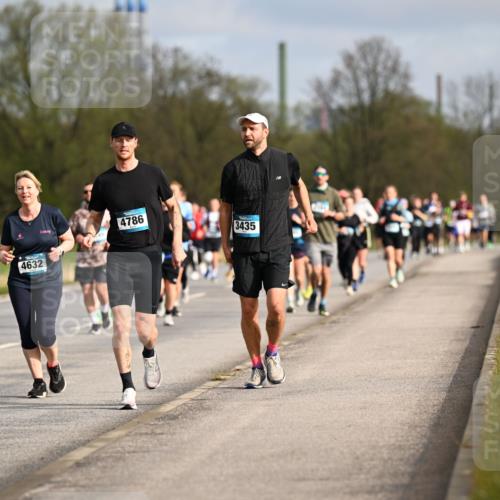 12.04.2026 - 45. Internationalen Wilhelmsburger Insellauf Dr. Thomas Lammeyer http://msf.ph/oto/9435055 12.04.2026 09:23:20 Laufen 4632, 4786, 3435 meine-sportfotos.de
