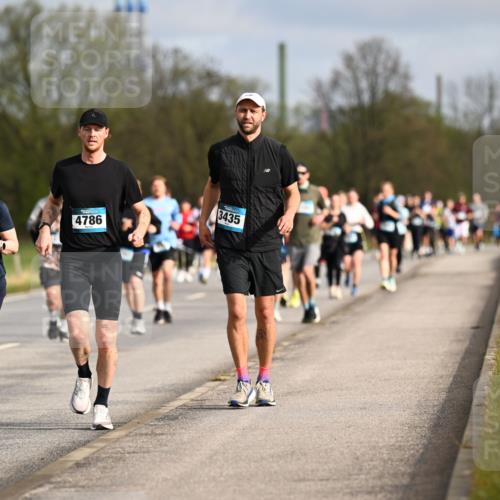 12.04.2026 - 45. Internationalen Wilhelmsburger Insellauf Dr. Thomas Lammeyer http://msf.ph/oto/9435064 12.04.2026 09:23:21 Laufen 4632, 3435, 4786 meine-sportfotos.de