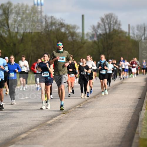 12.04.2026 - 45. Internationalen Wilhelmsburger Insellauf Dr. Thomas Lammeyer http://msf.ph/oto/9435097 12.04.2026 09:23:26 Laufen 2978, 4993, 4131, 2164, 2879, 3045 meine-sportfotos.de