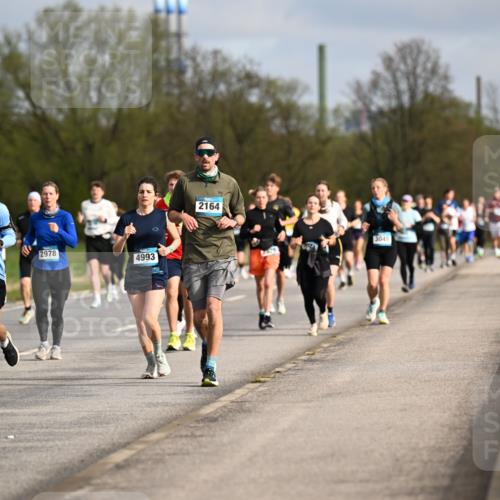 12.04.2026 - 45. Internationalen Wilhelmsburger Insellauf Dr. Thomas Lammeyer http://msf.ph/oto/9435103 12.04.2026 09:23:27 Laufen 4131, 2978, 4993, 2164, 3045 meine-sportfotos.de