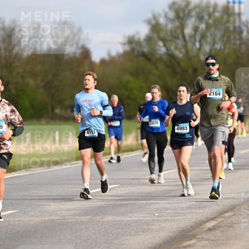 12.04.2026 - 45. Internationalen Wilhelmsburger Insellauf Dr. Thomas Lammeyer http://msf.ph/oto/9435110 12.04.2026 09:23:29 Laufen 2797, 3149, 4131, 2978, 4993, 2164, 60 meine-sportfotos.de