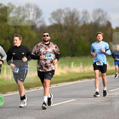 12.04.2026 - 45. Internationalen Wilhelmsburger Insellauf Dr. Thomas Lammeyer http://msf.ph/oto/9435113 12.04.2026 09:23:29 Laufen 796, 3149, 4131, 4993 meine-sportfotos.de