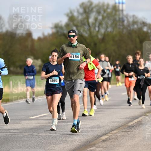 12.04.2026 - 45. Internationalen Wilhelmsburger Insellauf Dr. Thomas Lammeyer http://msf.ph/oto/9435117 12.04.2026 09:23:30 Laufen 4131, 4993, 2164, 3045 meine-sportfotos.de