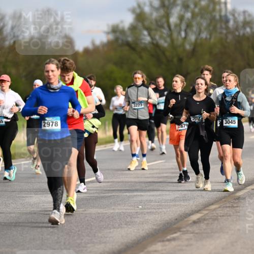 12.04.2026 - 45. Internationalen Wilhelmsburger Insellauf Dr. Thomas Lammeyer http://msf.ph/oto/9435136 12.04.2026 09:23:34 Laufen 155, 2978, 3223, 2879, 3044, 23045 meine-sportfotos.de