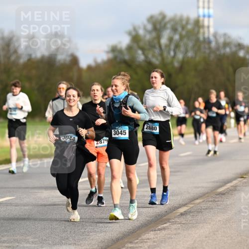 12.04.2026 - 45. Internationalen Wilhelmsburger Insellauf Dr. Thomas Lammeyer http://msf.ph/oto/9435149 12.04.2026 09:23:37 Laufen 3466, 2880, 3045, 3044, 2879 meine-sportfotos.de