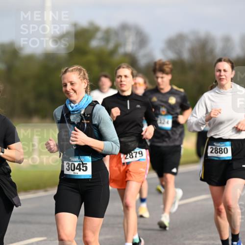 12.04.2026 - 45. Internationalen Wilhelmsburger Insellauf Dr. Thomas Lammeyer http://msf.ph/oto/9435165 12.04.2026 09:23:40 Laufen 3044, 3045, 2879, 324, 2880 meine-sportfotos.de