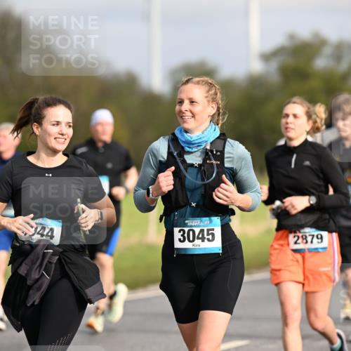 12.04.2026 - 45. Internationalen Wilhelmsburger Insellauf Dr. Thomas Lammeyer http://msf.ph/oto/9435167 12.04.2026 09:23:41 Laufen 944, 3045, 2879 meine-sportfotos.de