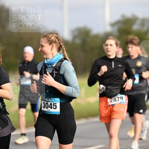 12.04.2026 - 45. Internationalen Wilhelmsburger Insellauf Dr. Thomas Lammeyer http://msf.ph/oto/9435169 12.04.2026 09:23:41 Laufen 3044, 45, 3045, 2879, 288 meine-sportfotos.de