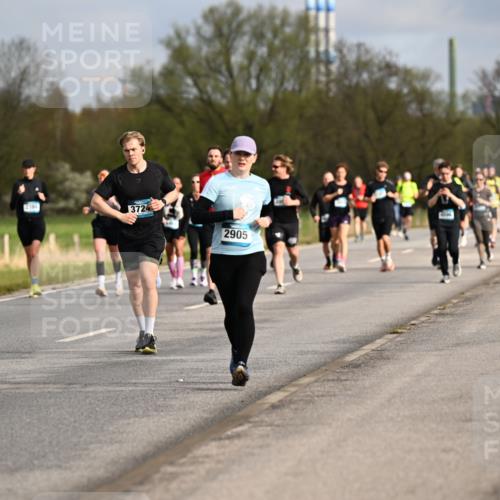 12.04.2026 - 45. Internationalen Wilhelmsburger Insellauf Dr. Thomas Lammeyer http://msf.ph/oto/9435188 12.04.2026 09:23:44 Laufen 3194, 3724, 2905 meine-sportfotos.de