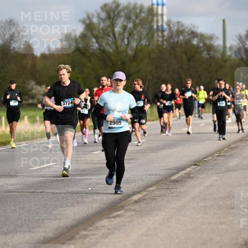 12.04.2026 - 45. Internationalen Wilhelmsburger Insellauf Dr. Thomas Lammeyer http://msf.ph/oto/9435189 12.04.2026 09:23:44 Laufen 3194, 3724, 2905 meine-sportfotos.de