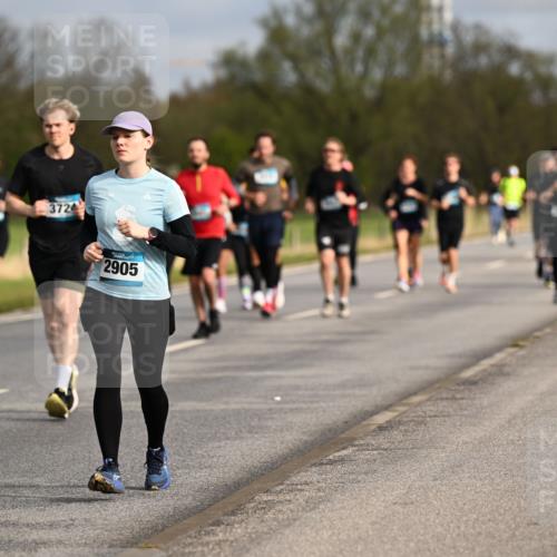 12.04.2026 - 45. Internationalen Wilhelmsburger Insellauf Dr. Thomas Lammeyer http://msf.ph/oto/9435202 12.04.2026 09:23:46 Laufen 3724, 2905 meine-sportfotos.de