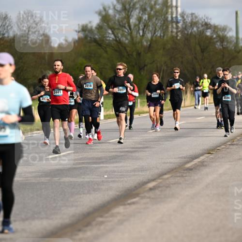 12.04.2026 - 45. Internationalen Wilhelmsburger Insellauf Dr. Thomas Lammeyer http://msf.ph/oto/9435204 12.04.2026 09:23:47 Laufen 352, 2441, 464, 5319, 2818, 3997, 4215, 30591, 4597, 3059, 4596 meine-sportfotos.de