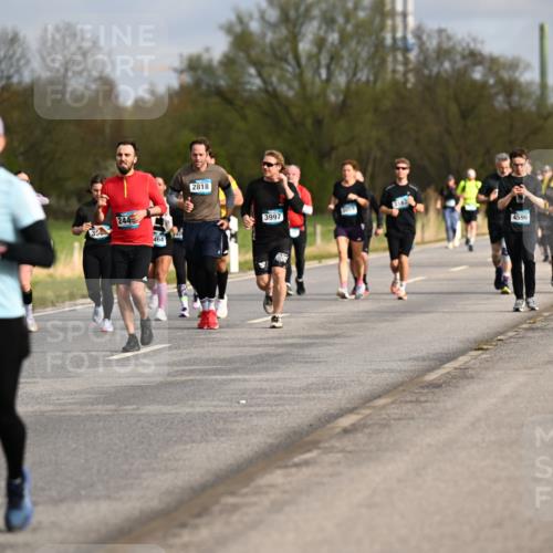 12.04.2026 - 45. Internationalen Wilhelmsburger Insellauf Dr. Thomas Lammeyer http://msf.ph/oto/9435205 12.04.2026 09:23:47 Laufen 2905, 35, 244, 464, 2818, 3997, 4596, 5319 meine-sportfotos.de