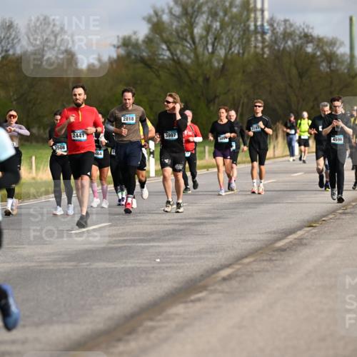 12.04.2026 - 45. Internationalen Wilhelmsburger Insellauf Dr. Thomas Lammeyer http://msf.ph/oto/9435206 12.04.2026 09:23:47 Laufen 3508, 2441, 2818, 464, 3997, 3187, 305, 215, 4596, 4597, 5352, 5319 meine-sportfotos.de