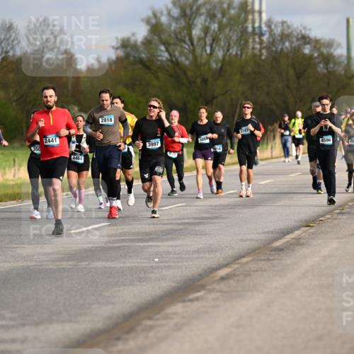 12.04.2026 - 45. Internationalen Wilhelmsburger Insellauf Dr. Thomas Lammeyer http://msf.ph/oto/9435211 12.04.2026 09:23:48 Laufen 3330, 350, 2441, 4464, 2818, 3187, 3997, 3059, 4596, 15, 4597, 352, 5319 meine-sportfotos.de