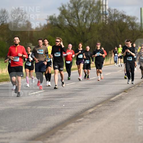 12.04.2026 - 45. Internationalen Wilhelmsburger Insellauf Dr. Thomas Lammeyer http://msf.ph/oto/9435213 12.04.2026 09:23:48 Laufen 230, 3, 441, 4464, 2818, 3997, 971, 3059, 187, 4597, 215, 4596, 319 meine-sportfotos.de