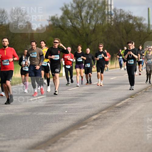 12.04.2026 - 45. Internationalen Wilhelmsburger Insellauf Dr. Thomas Lammeyer http://msf.ph/oto/9435216 12.04.2026 09:23:48 Laufen 2230, 2441, 4464, 2818, 5748, 997, 10, 3059, 3187, 4596, 4597, 4215, 352, 5319 meine-sportfotos.de