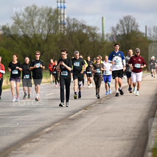 12.04.2026 - 45. Internationalen Wilhelmsburger Insellauf Dr. Thomas Lammeyer http://msf.ph/oto/9435227 12.04.2026 09:23:50 Laufen 3997, 4971, 3059, 4596, 4956, 4595, 4597, 4215, 5352, 5319 meine-sportfotos.de