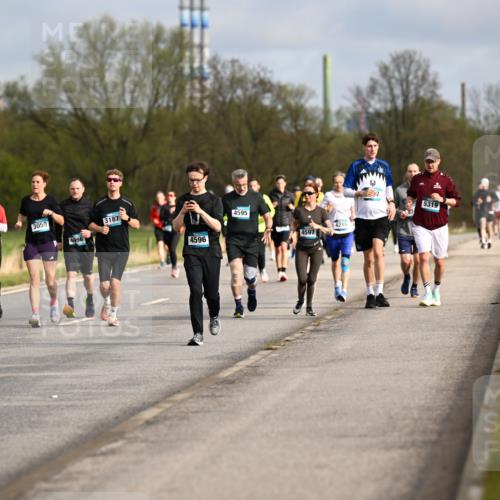 12.04.2026 - 45. Internationalen Wilhelmsburger Insellauf Dr. Thomas Lammeyer http://msf.ph/oto/9435228 12.04.2026 09:23:50 Laufen 3997, 5748, 4971, 3059, 4956, 3187, 4596, 4595, 4215, 4597, 2, 5319 meine-sportfotos.de