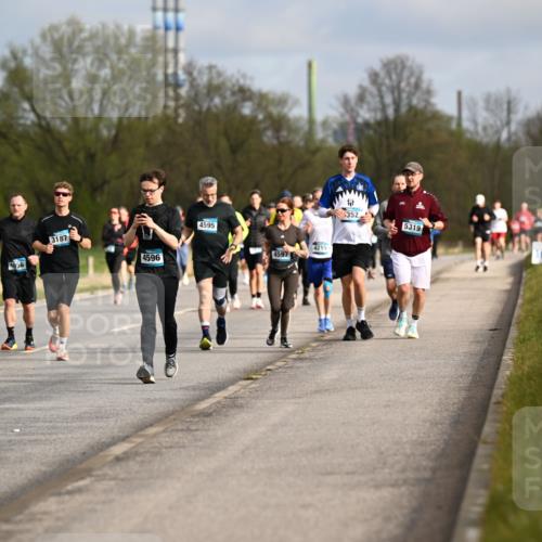12.04.2026 - 45. Internationalen Wilhelmsburger Insellauf Dr. Thomas Lammeyer http://msf.ph/oto/9435233 12.04.2026 09:23:51 Laufen 4971, 3059, 3187, 4596, 4595, 4215, 4597, 352, 5319 meine-sportfotos.de