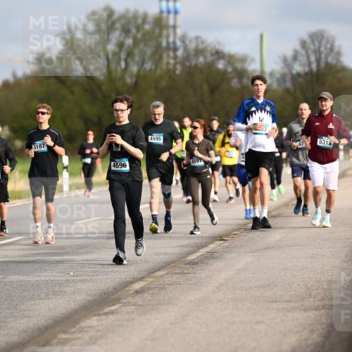 12.04.2026 - 45. Internationalen Wilhelmsburger Insellauf Dr. Thomas Lammeyer http://msf.ph/oto/9435245 12.04.2026 09:23:53 Laufen 3059, 4956, 3187, 12, 4596, 4595, 4597, 5319 meine-sportfotos.de