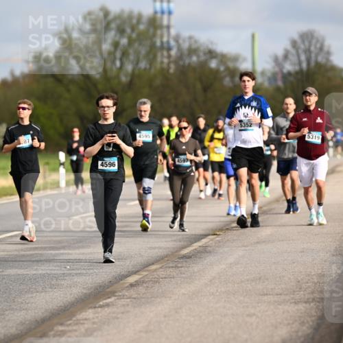 12.04.2026 - 45. Internationalen Wilhelmsburger Insellauf Dr. Thomas Lammeyer http://msf.ph/oto/9435248 12.04.2026 09:23:54 Laufen 3059, 56, 87, 4596, 4595, 4597, 5352, 5319 meine-sportfotos.de