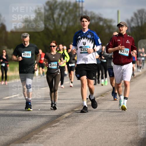 12.04.2026 - 45. Internationalen Wilhelmsburger Insellauf Dr. Thomas Lammeyer http://msf.ph/oto/9435270 12.04.2026 09:23:58 Laufen 596, 4595, 4597, 5352, 5319 meine-sportfotos.de