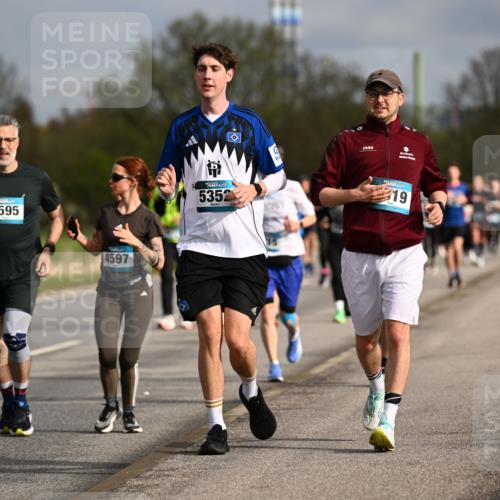 12.04.2026 - 45. Internationalen Wilhelmsburger Insellauf Dr. Thomas Lammeyer http://msf.ph/oto/9435279 12.04.2026 09:23:59 Laufen 4595, 4597, 5352, 19 meine-sportfotos.de