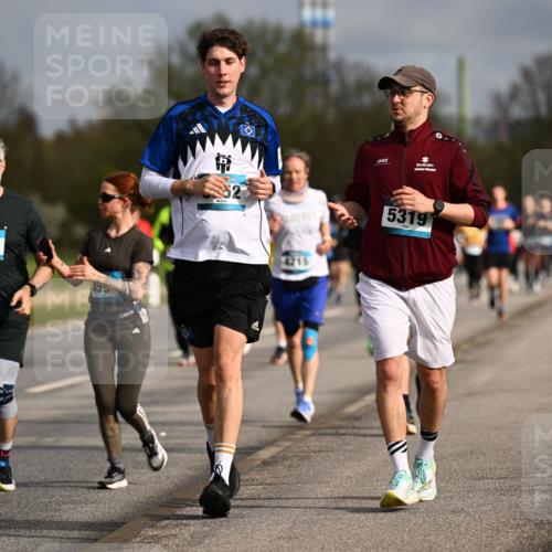 12.04.2026 - 45. Internationalen Wilhelmsburger Insellauf Dr. Thomas Lammeyer http://msf.ph/oto/9435281 12.04.2026 09:23:59 Laufen 4595, 52, 4215, 5319 meine-sportfotos.de