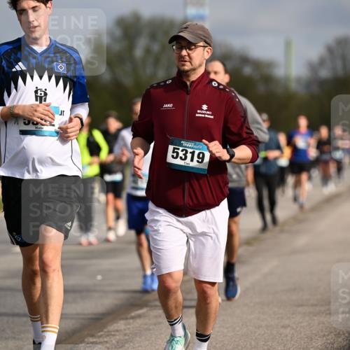 12.04.2026 - 45. Internationalen Wilhelmsburger Insellauf Dr. Thomas Lammeyer http://msf.ph/oto/9435287 12.04.2026 09:24:01 Laufen 4597, 5319 meine-sportfotos.de