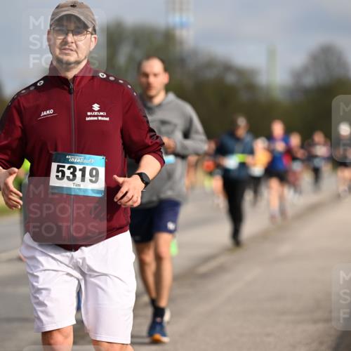 12.04.2026 - 45. Internationalen Wilhelmsburger Insellauf Dr. Thomas Lammeyer http://msf.ph/oto/9435293 12.04.2026 09:24:02 Laufen 45, 5319 meine-sportfotos.de