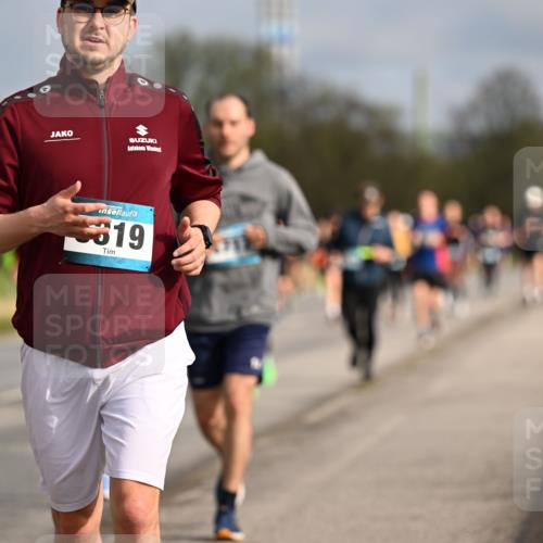 12.04.2026 - 45. Internationalen Wilhelmsburger Insellauf Dr. Thomas Lammeyer http://msf.ph/oto/9435294 12.04.2026 09:24:02 Laufen 619 meine-sportfotos.de